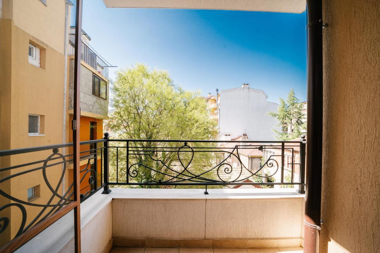 Апартамент За Гости Веси Burgas Stad Buitenkant foto