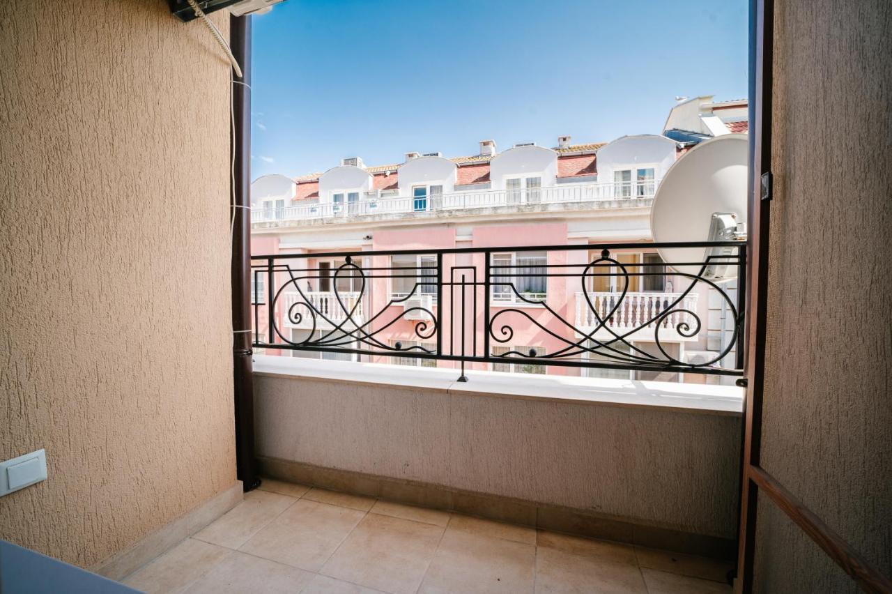 Апартамент За Гости Веси Burgas Stad Buitenkant foto